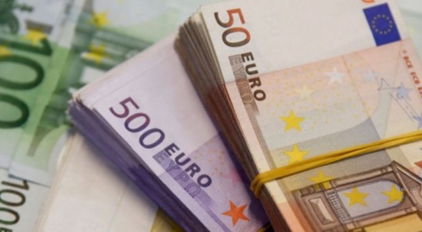 Foto - İnsanlar enflasyon altında eziliyor bankalar rekor kâr elde ediyor! Tarihi rekor