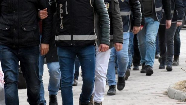 Foto - İnsanlar enkaz altındayken onlar mallarına göz dikti! Polisler nöbette