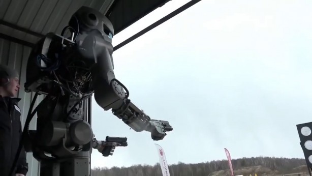 Foto - "İnsanlar hakkında iyi düşünmüyorum" diyen 'terminatör' robottan şok hakaret!