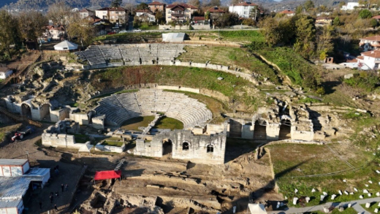 Foto - İnsanlar yüzyıllarca yanından geçti! Kimsenin fark etmediği 10 gizli yer