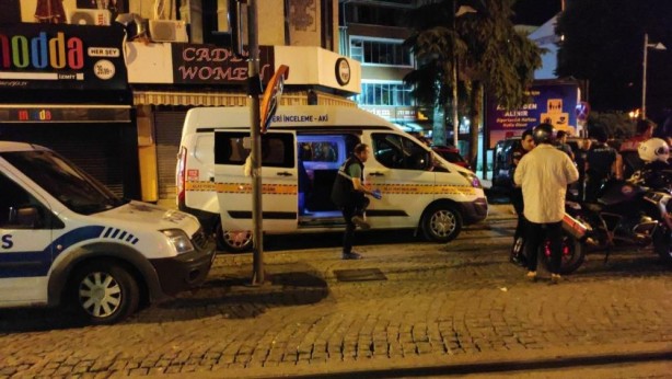 Foto - İnsanların gözü önünde çekip vurdu! Akılalmaz olay
