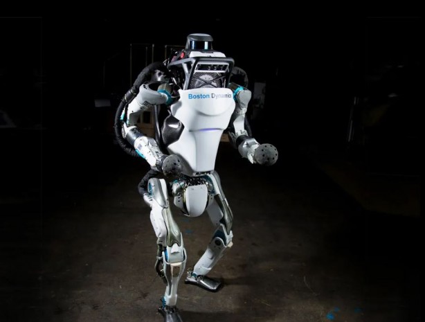 Foto - İnsansı robot Atlas işten kovuldu