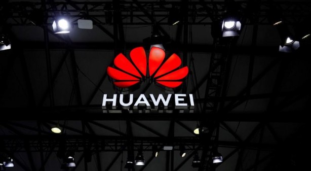 Foto - İnsansı robot Çin'de satışa çıktı! Kan basıncını bile ölçüyor