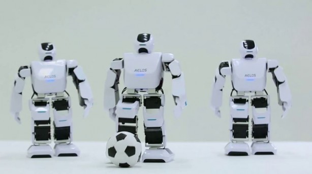 Foto - İnsansı robot Çin'de satışa çıktı! Kan basıncını bile ölçüyor