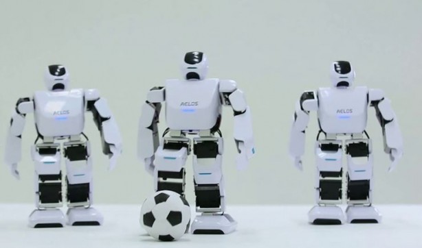 Foto - İnsansı robot Çin'de satışa çıktı! Kan basıncını bile ölçüyor