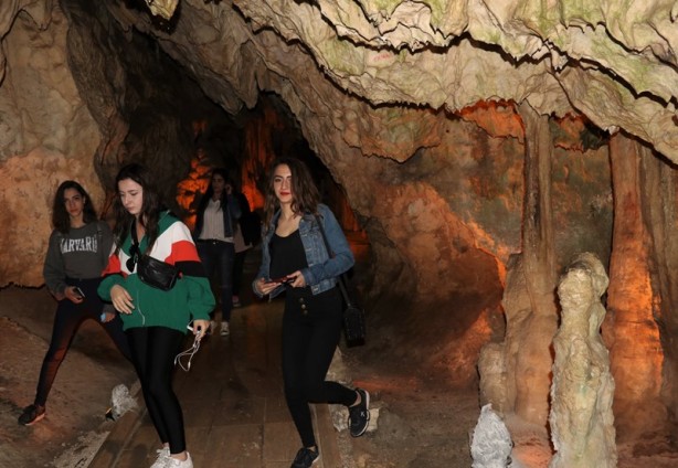 Foto - İnsuyu yenilenen yüzüyle misafirlerini bekliyor