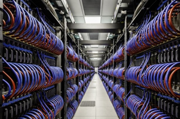 Foto - Intel dünyanın en hızlı yapay zekâ süper bilgisayarını üretti