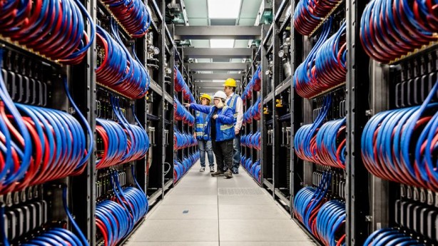 Foto - Intel dünyanın en hızlı yapay zekâ süper bilgisayarını üretti