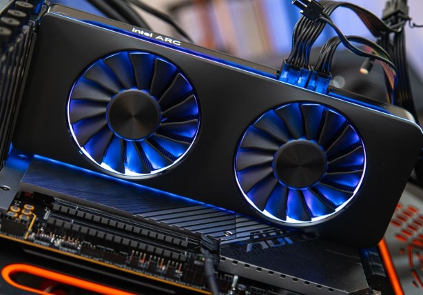 Foto - Intel gözünü kararttı! Lider olmaya hazırlanıyor