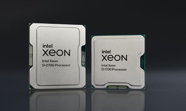 Foto - İntel'den 288 çekirdekli işlemci