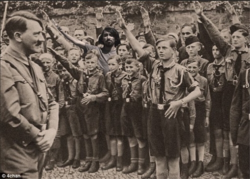 Foto - İnternetten yardım istediğine pişman ettiler