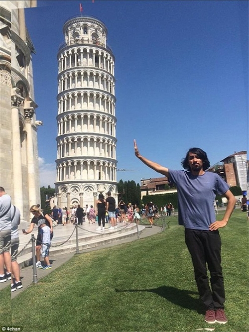 Foto - İnternetten yardım istediğine pişman ettiler