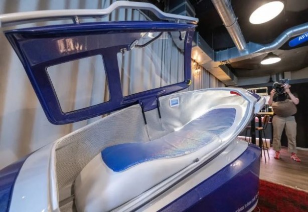 Foto - İntihar kapsülü adlı ölüm kabini ilk kez kullanıldı! Çok sayıda kişi tutuklandı