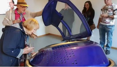 Foto - İntihar kapsülü adlı ölüm kabini ilk kez kullanıldı! Çok sayıda kişi tutuklandı