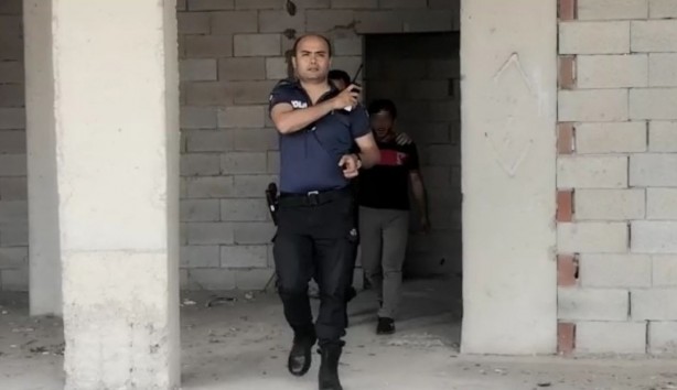 Foto - İntihara kalkışan genci bakın kim ikna etti