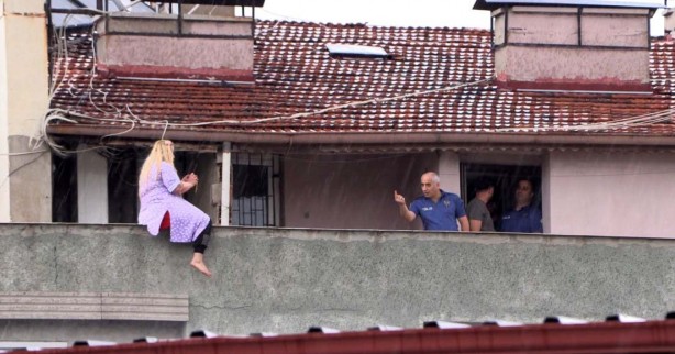 Foto - İntihara teşebbüs eden kadın böyle ikna edildi!