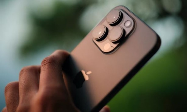 Foto - iPhone 15 Pro Max ŞOK markette satışa çıktı