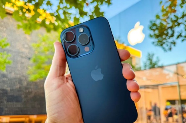 Foto - iPhone 15 Pro Max ŞOK markette satışa çıktı