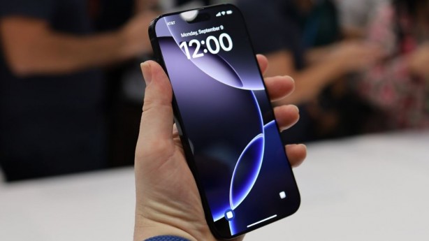 Foto - iPhone 16 Pro ve Pro Max stokları iki saatte kapışıldı!