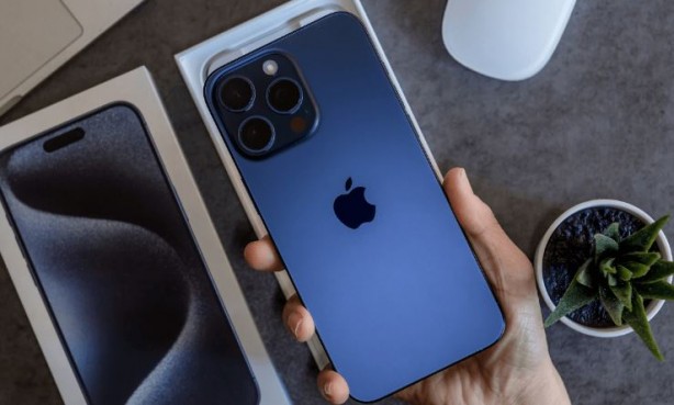 Foto - iPhone 16 serisinin pil değiştirme ücreti cep yakıyor