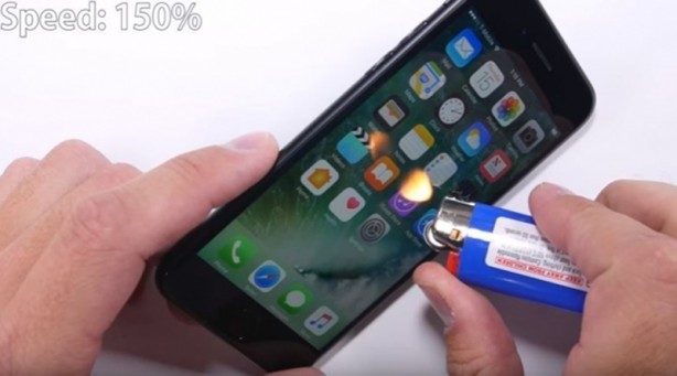 Foto - iPhone 7 sağlamlık testinde