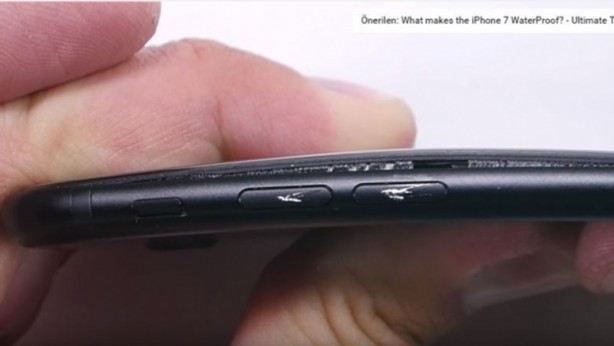 Foto - iPhone 7 sağlamlık testinde