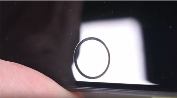 Foto - iPhone 7 sağlamlık testinde