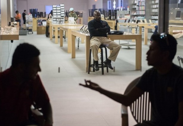 Foto - iPhone 7 ve 7 Plus satışa sunuldu