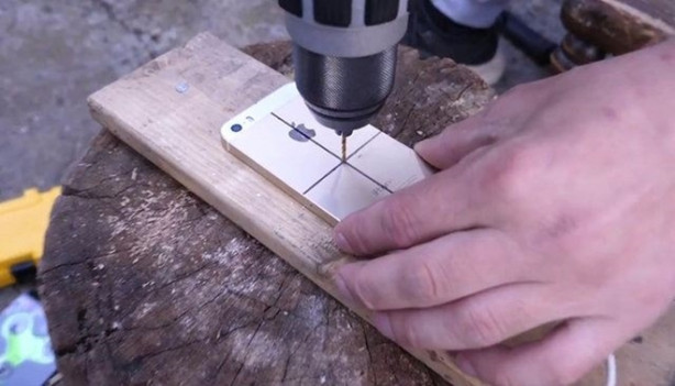 Foto - iPhone 7'den stres çarkı yaptı!