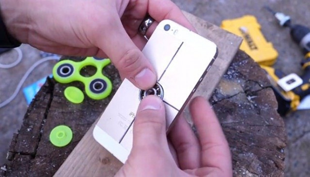 Foto - iPhone 7'den stres çarkı yaptı!