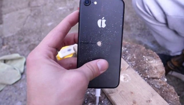 Foto - iPhone 7'den stres çarkı yaptı!
