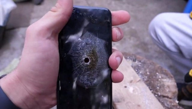 Foto - iPhone 7'den stres çarkı yaptı!