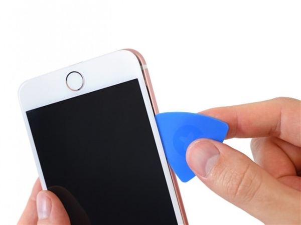 Foto - iPhone 7'nin içini dışına çıkardılar