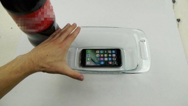 Foto - iPhone 7'ye öyle bir test yaptılar ki!