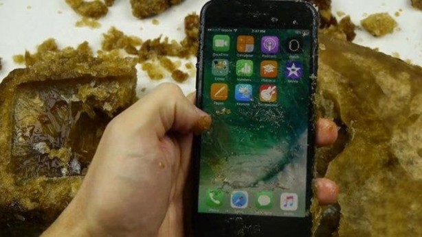 Foto - iPhone 7'ye öyle bir test yaptılar ki!
