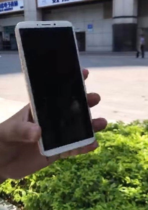 Foto - iPhone 8 Çin'de ortaya çıktı!