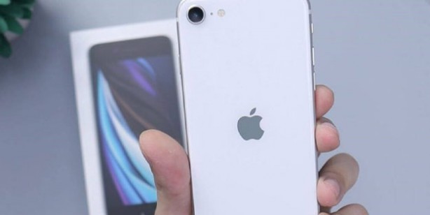 Foto - iPhone fiyatları ne kadar oldu? iPhone 11, iPhone 12 ve iPhone 13 fiyatları kaç para?
