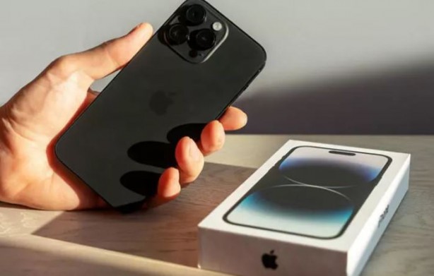 Foto - iPhone kullanıcılarına saç baş yolduran sorun