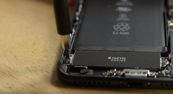 Foto - iPhone'u paramparça ettiler!