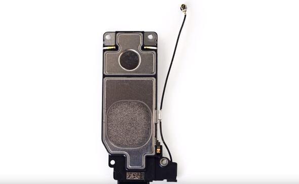 Foto - iPhone'u paramparça ettiler!