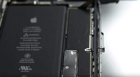 Foto - iPhone'u paramparça ettiler!