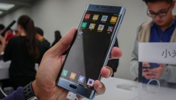 Foto - iPhone'un rakibi 50 saniyede tükendi!