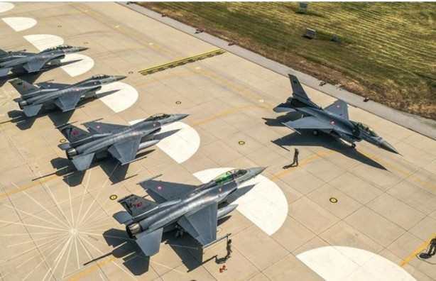 Foto - Irak’ın kuzeyindeki terör hedefleri yerle bir edildi