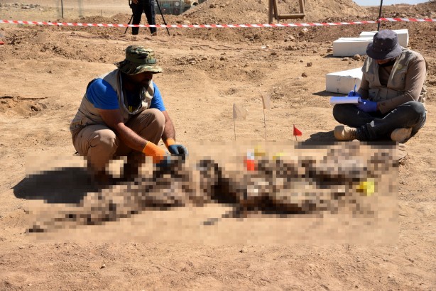 Foto - Irak'ta terör örgütü DEAŞ katliamı! Toplu mezar bulundu