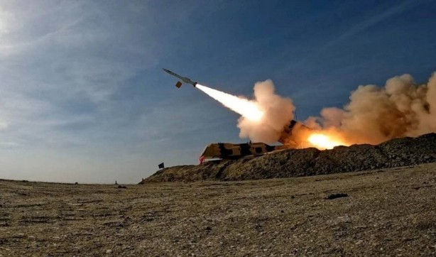 Foto - İran İsrail'i gerçekten vurdu mu? İşte cevabı...