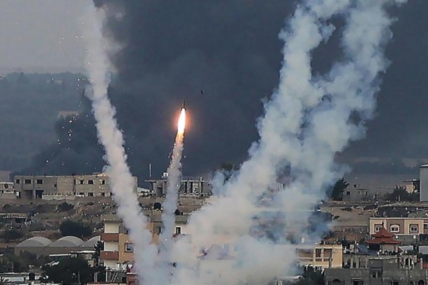 Foto - İran İsrail'i gerçekten vurdu mu? İşte cevabı...