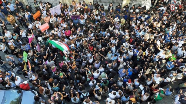 Foto - İran istihbaratından Türk gençlerine yönelik sinsi hamle! Mısırlı gazeteciden flaş iddia