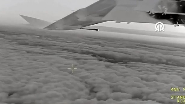 Foto - İran lideri Reisi'nin enkazını bulan Akıncı İHA'nın Van Gölü üzerinde yaptıkları dünya gündemine oturdu