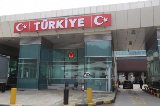 İran sınırında 'Ukrayna' yoğunluğu yaşanıyor