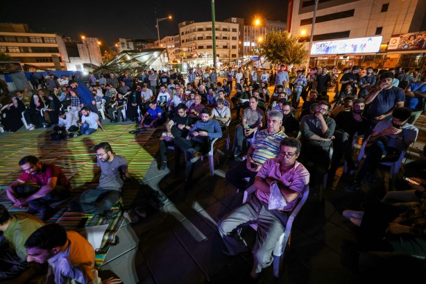 Foto - İran'daki cumhurbaşkanı adayları arasında Türkiye tartışması: Biz 4 tünel yapınca övünüyoruz